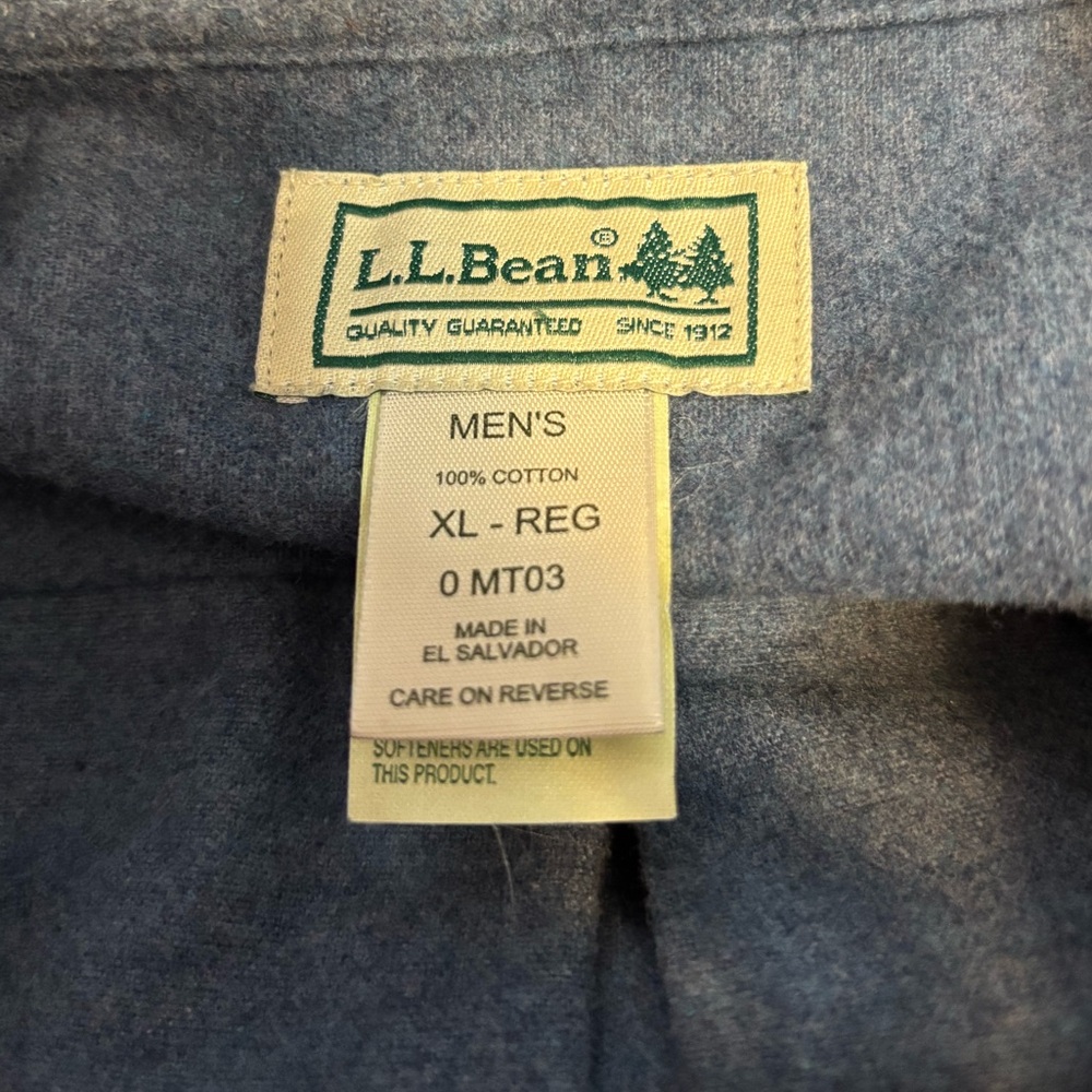 L.L. Bean Cotton Flannel Blue Long Sleeve Button Up Shirt Men Size XL - Picture 3 of 4